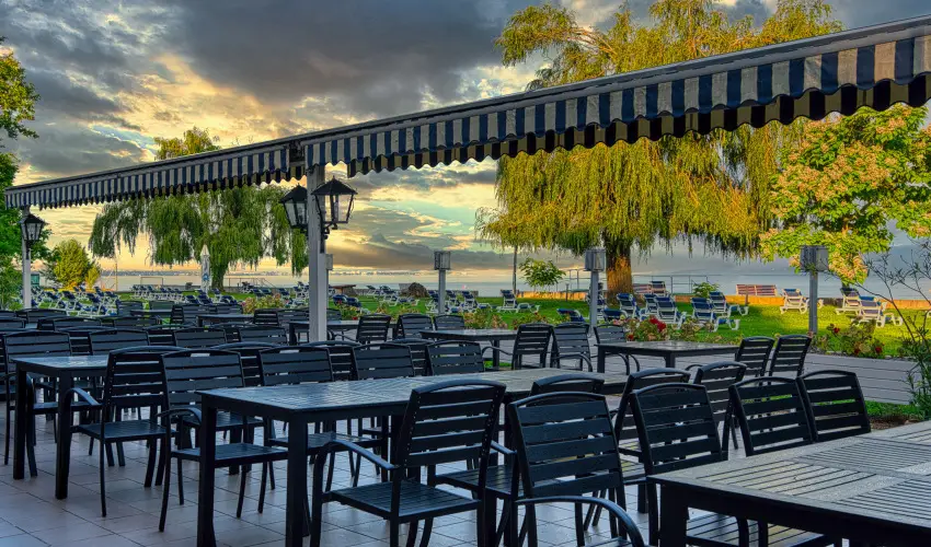 Vil�gos Hotel Balatonvil�gos - Balatoni Vak�ci� Reggelivel (min. 2 �j)