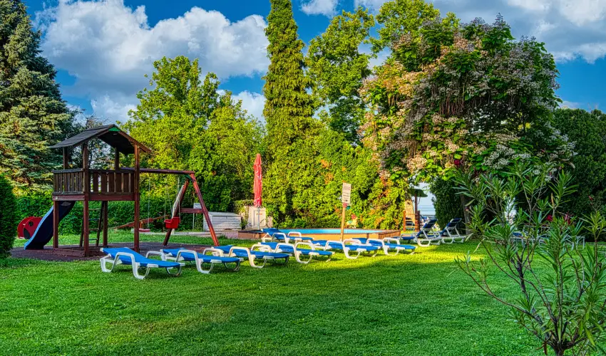 Vil�gos Hotel Balatonvil�gos - Balatoni Vak�ci� Reggelivel (min. 2 �j)