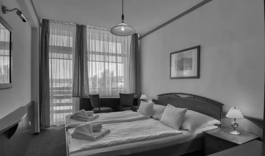 Vil�gos Hotel Balatonvil�gos - Kedvezm�nyes �r csal�dok r�sz�reak f�lpanzi�s ell�t�ssal (min. 2 �j)