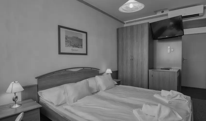 Vil�gos Hotel Balatonvil�gos - Kedvezm�nyes �r csal�dok r�sz�reak f�lpanzi�s ell�t�ssal (min. 2 �j)