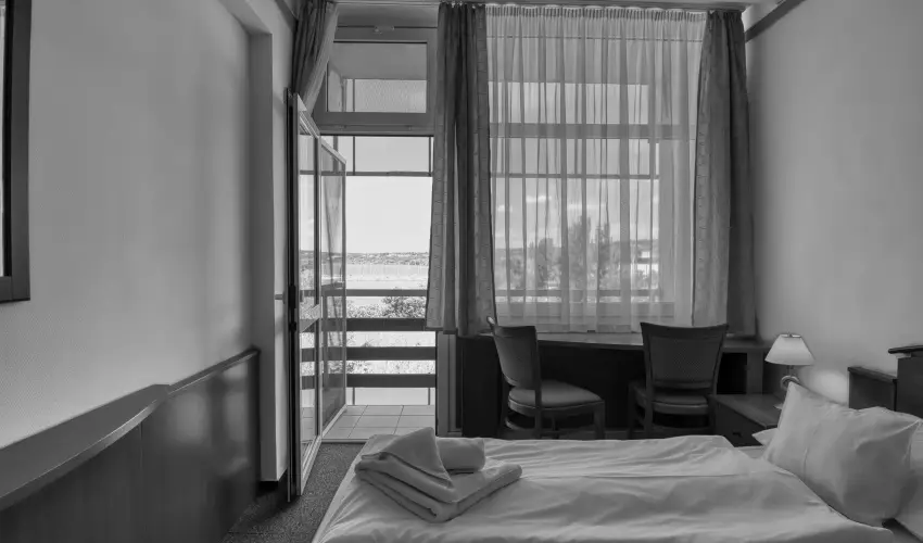 Vil�gos Hotel Balatonvil�gos - Kedvezm�nyes �r csal�dok r�sz�reak f�lpanzi�s ell�t�ssal (min. 2 �j)