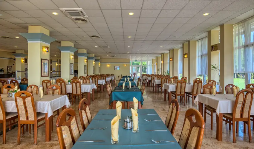 Vil�gos Hotel Balatonvil�gos - Balatoni Vak�ci� Reggelivel (min. 2 �j)