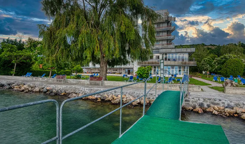 Vil�gos Hotel Balatonvil�gos - Balatoni Vak�ci� Reggelivel (min. 2 �j)