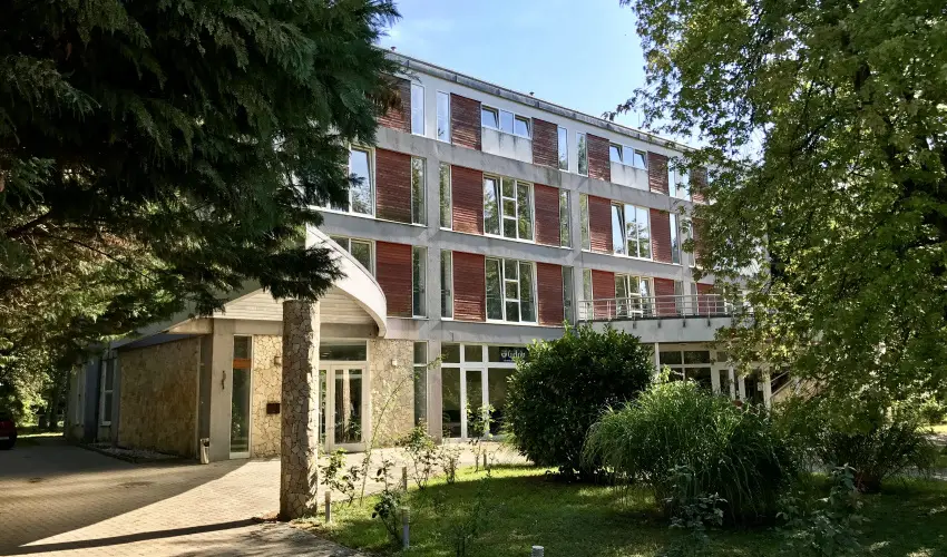 Well Hotel Harkány - Kedvezményes ár családok részéreak félpanziós ellátással (1 éjtől)