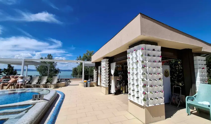 Hotel Wellamarin Zamrdi - Wella's Eve a PartOn Bisztrban (4 jszaka)