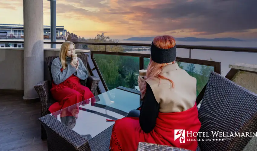 Hotel Wellamarin Zam�rdi - Kedvezm�nyes �r csal�dok r�sz�reak f�lpanzi�s ell�t�ssal (1 �jt�l)