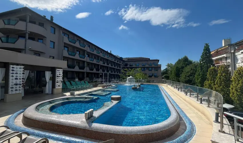 Hotel Wellamarin Zamrdi - Wella's Eve a PartOn Bisztrban (4 jszaka)