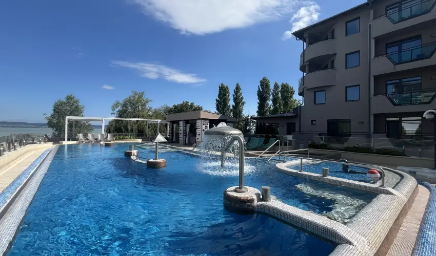 Hotel Wellamarin Zamrdi - Wella's Eve a PartOn Bisztrban (4 jszaka)