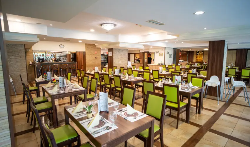 Wellness Hotel Gyula Gyula - Kedvezm�nyes �r csal�dok r�sz�re (1 �jt�l)