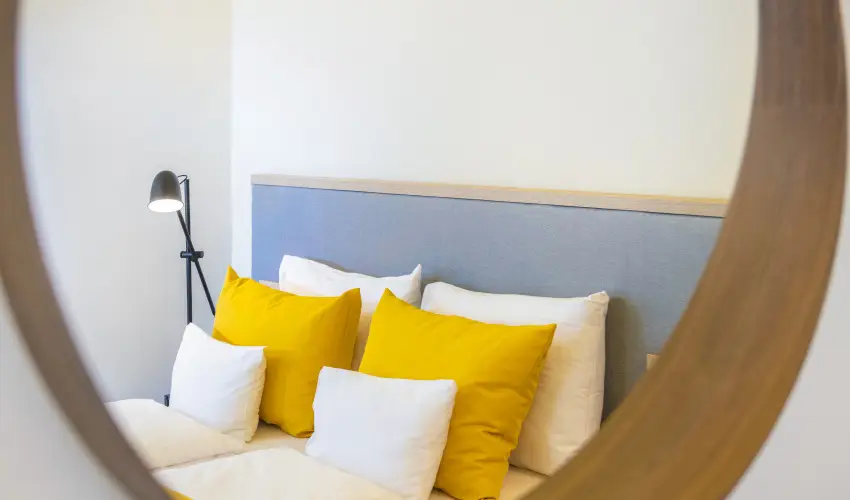 Tihany Yacht Club Tihany - Vissza nem t�r�tend� �r f�lpanzi�val (1 �jt�l)