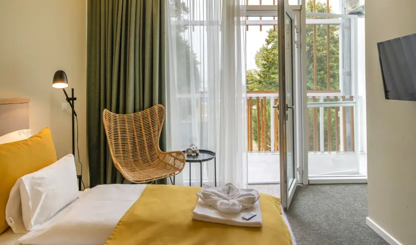 Tihany Yacht Club Tihany - Vissza nem t�r�tend� �r f�lpanzi�val (1 �jt�l)