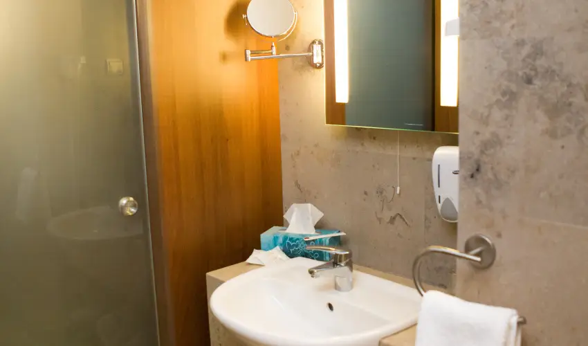 Zenit Hotel Balaton Vonyarcvashegy - Kedvezményes ár családok részéreak reggelis ellátással (1 éjtől)