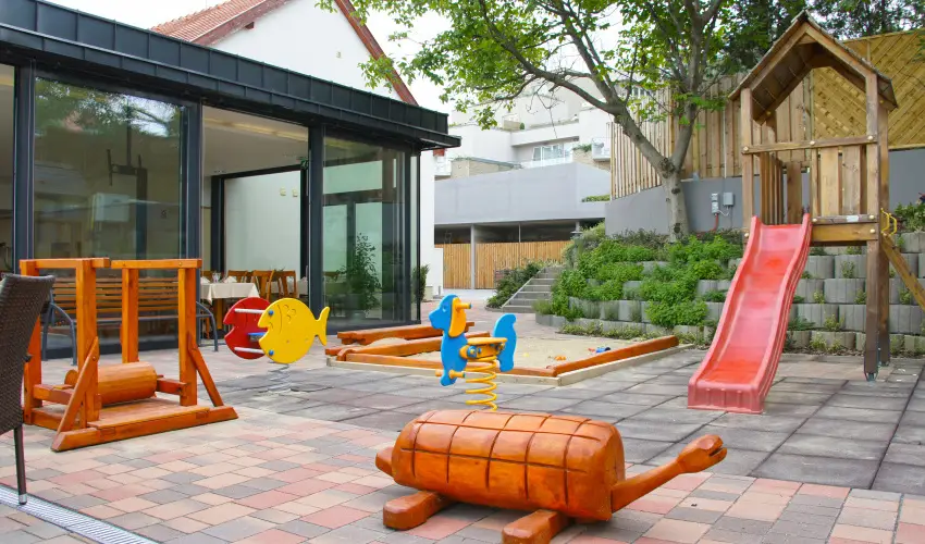 Zenit Hotel Balaton Vonyarcvashegy - Kedvezményes ár családok részéreak reggelis ellátással (1 éjtől)